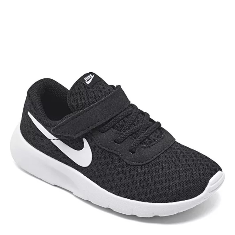 Black and white 8C Nike sneaker shoes